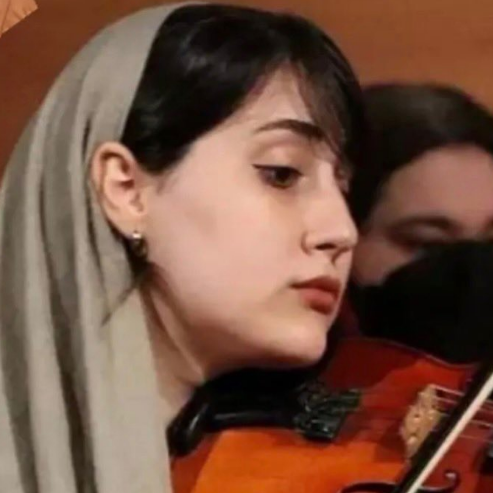 صنم پوربابایی