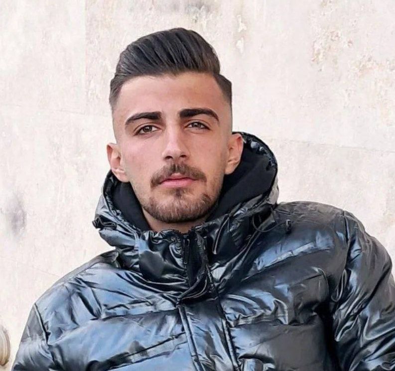 اشکان رستمی حصوری