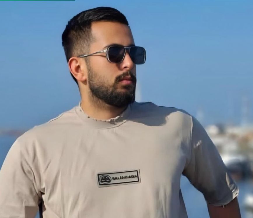 میلاد میانه‌خواه منفردی