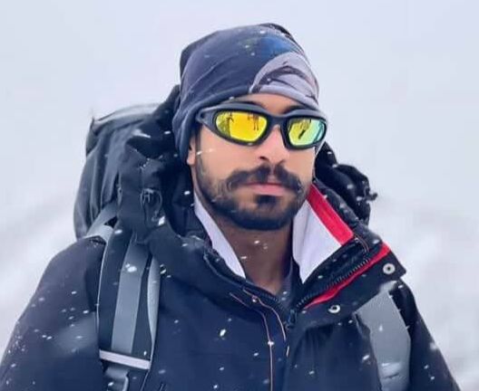 افشین اسفندیاری